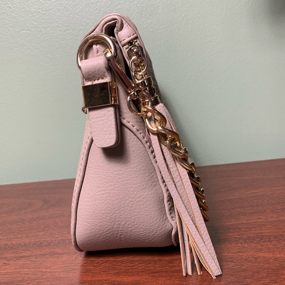 Madison West | Beige Cut Out Faux Leather Tassel Gold Chain Strap - Picture 3 of 10